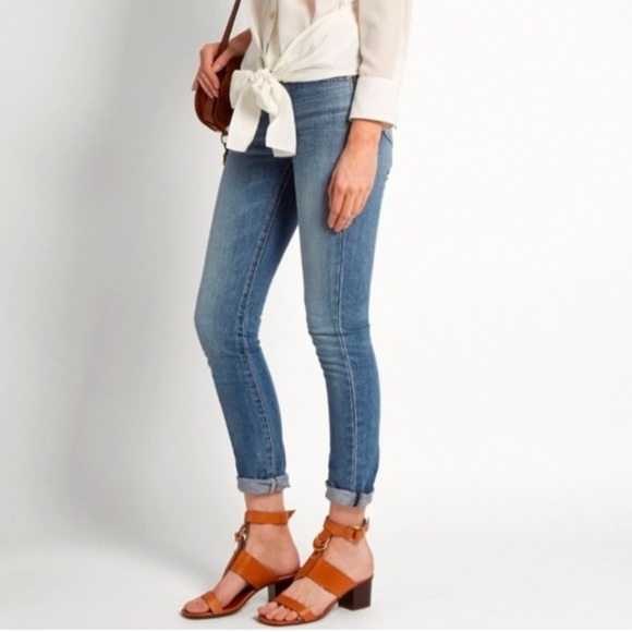 Chloé Kingsley Leather T Strap Sandals, Size 37 (6.5) - Picture 6 of 6